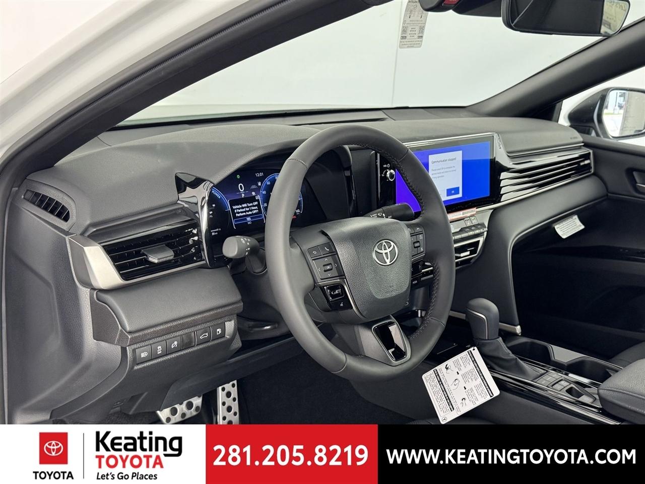 Toyota Camry Hybrid XLE 2026