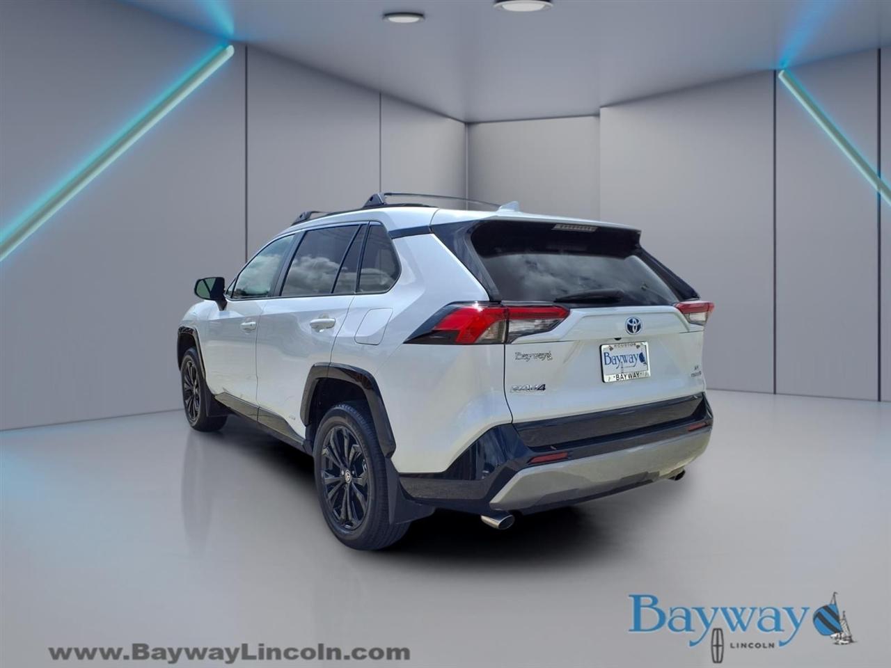 Toyota RAV4 Hybrid SE 2023