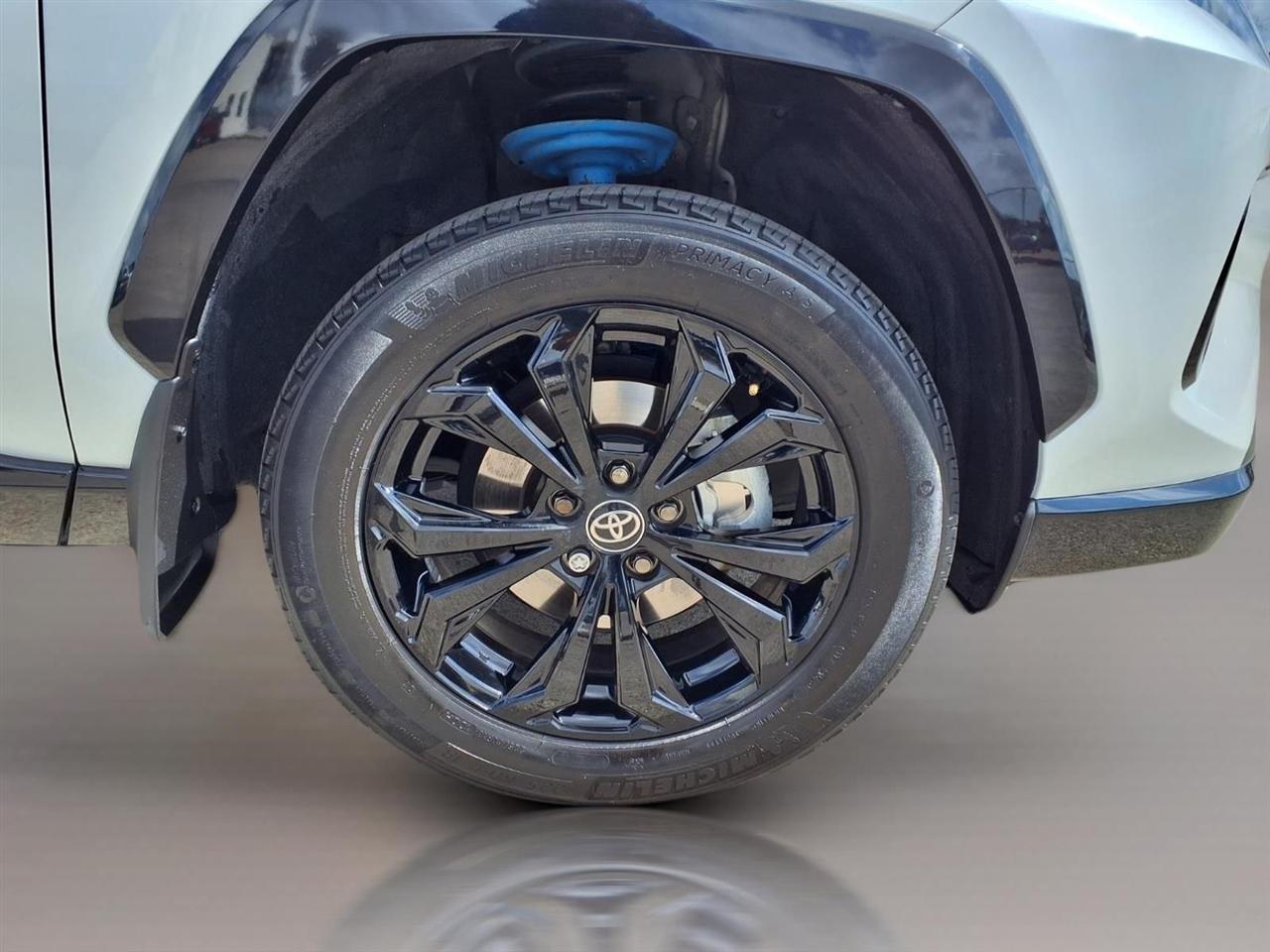 Toyota RAV4 Hybrid SE 2023