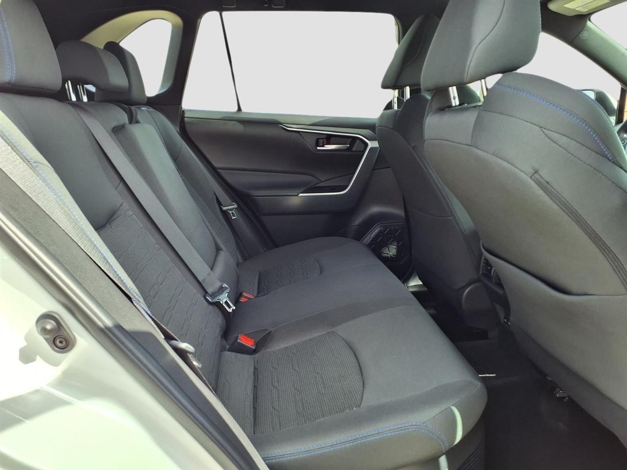 Toyota RAV4 Hybrid SE 2023