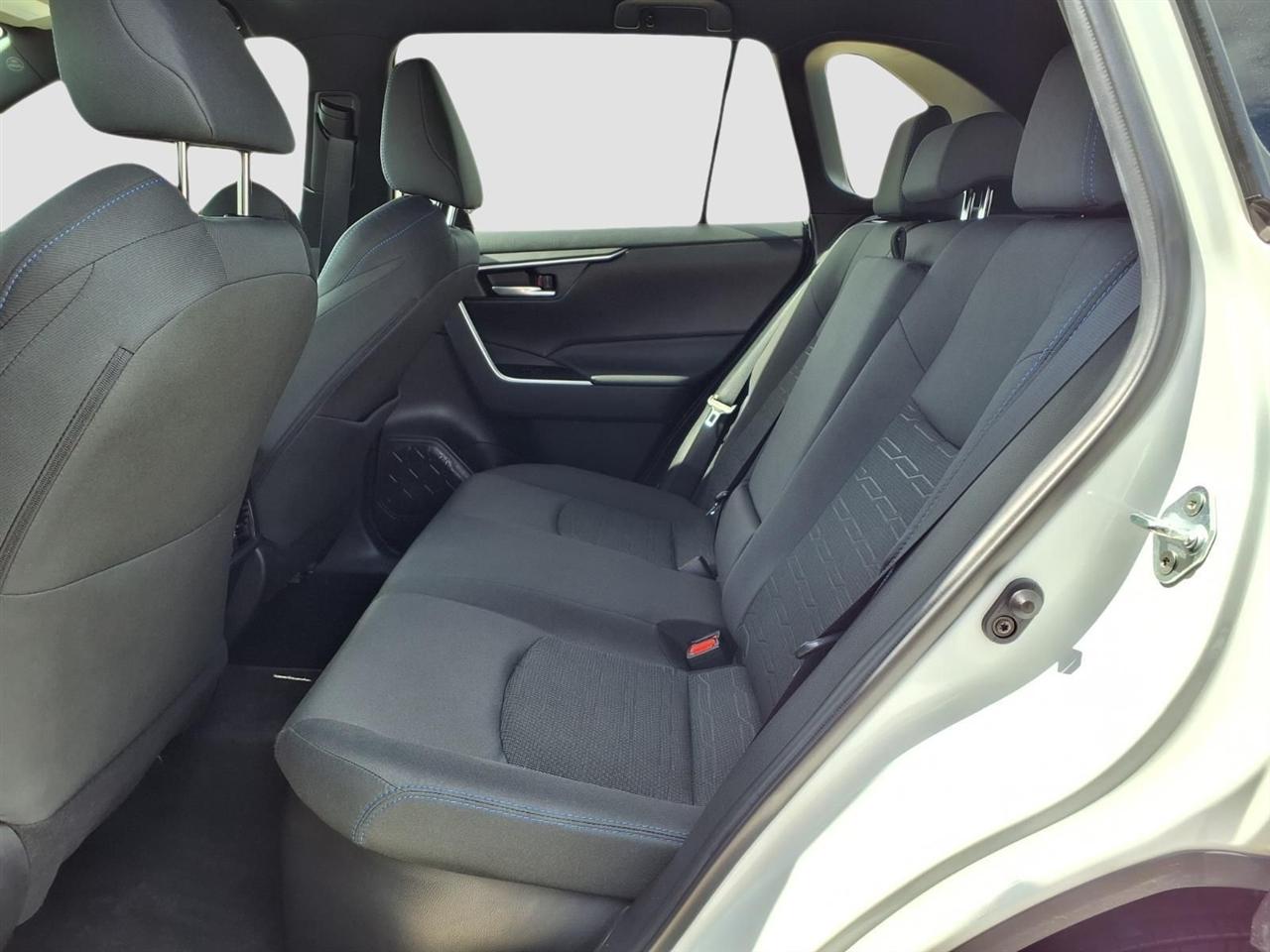 Toyota RAV4 Hybrid SE 2023