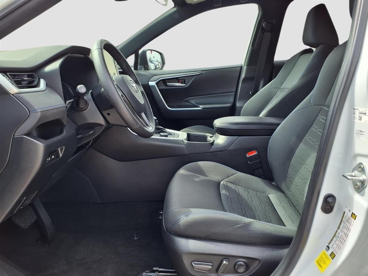 Toyota RAV4 Hybrid SE 2023