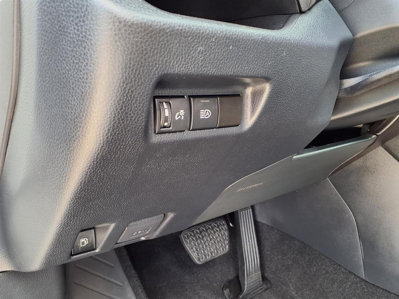 Toyota RAV4 Hybrid SE 2023