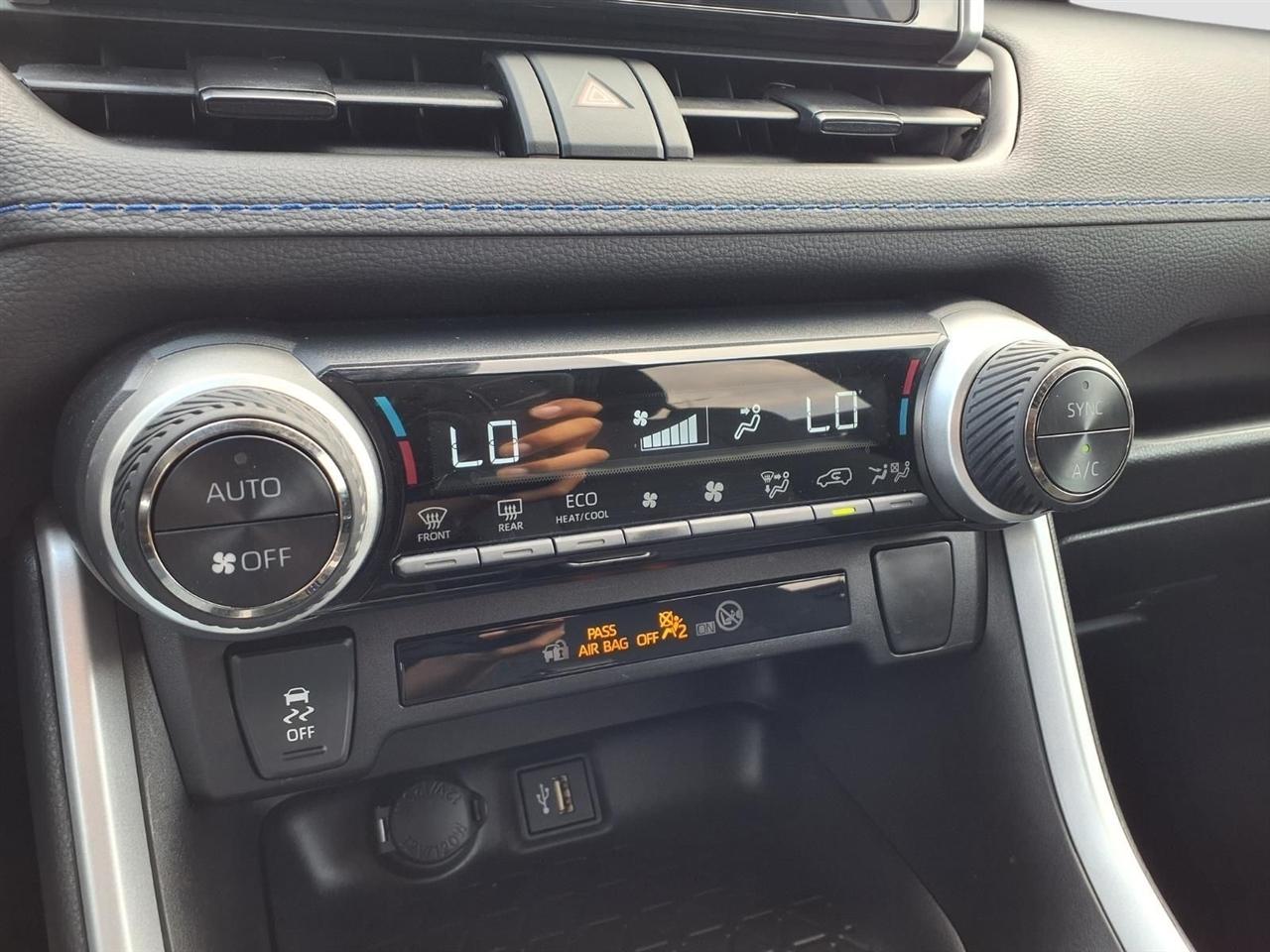 Toyota RAV4 Hybrid SE 2023