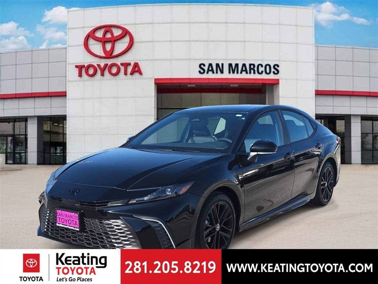 Toyota Camry Hybrid XLE 2026