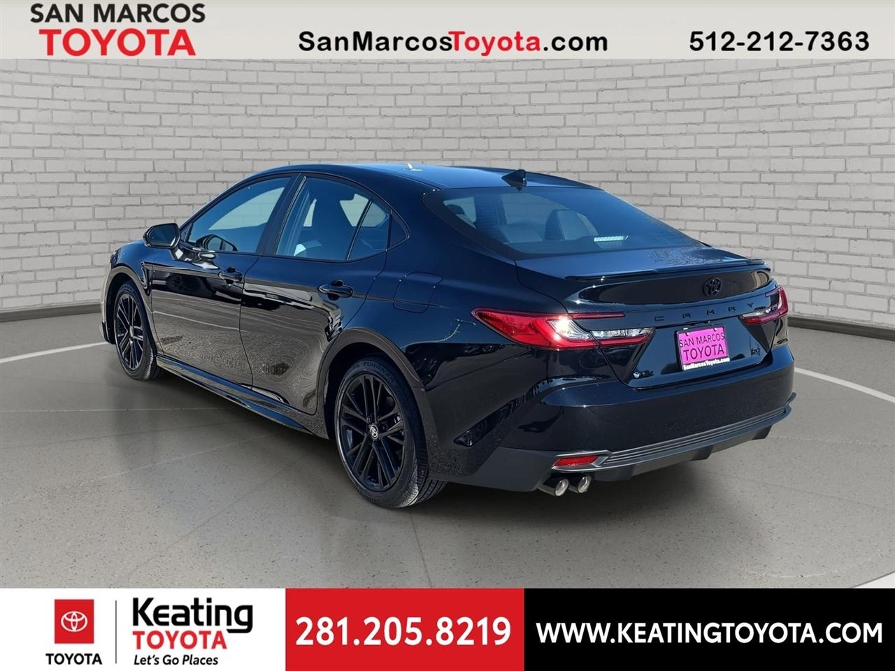 Toyota Camry Hybrid XLE 2026