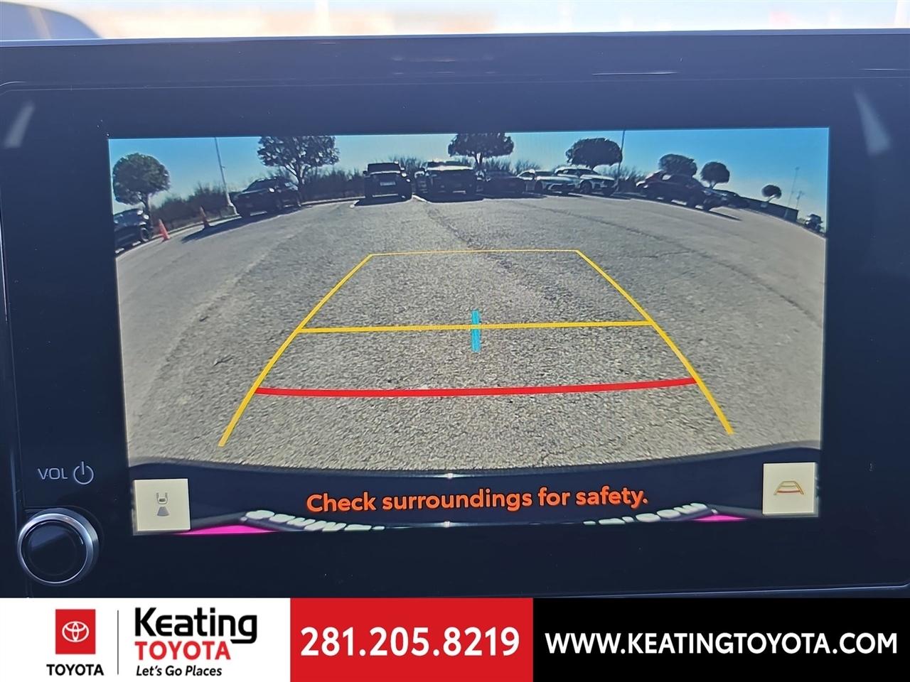 Toyota Camry Hybrid XLE 2026