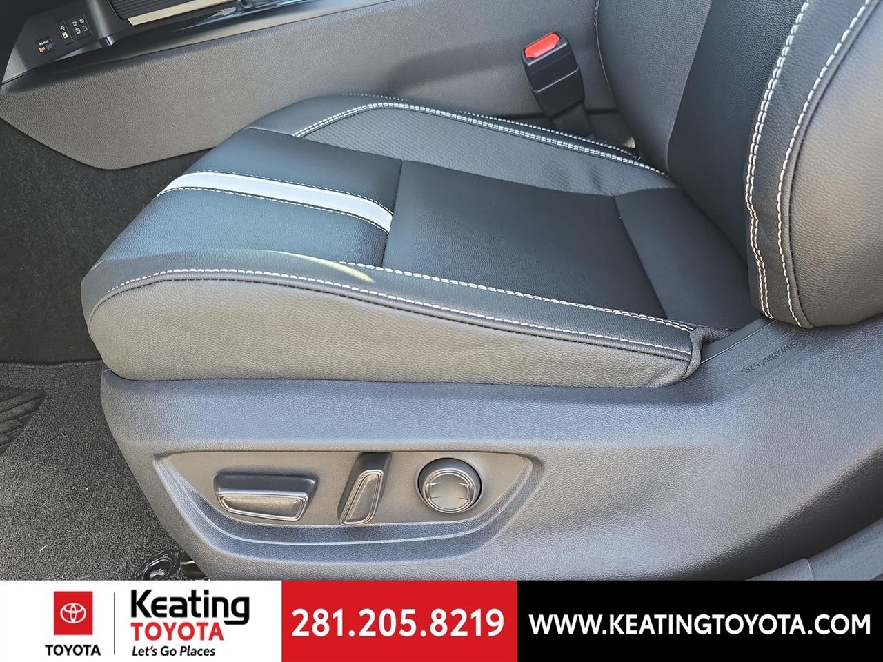 Toyota Camry Hybrid XLE 2026