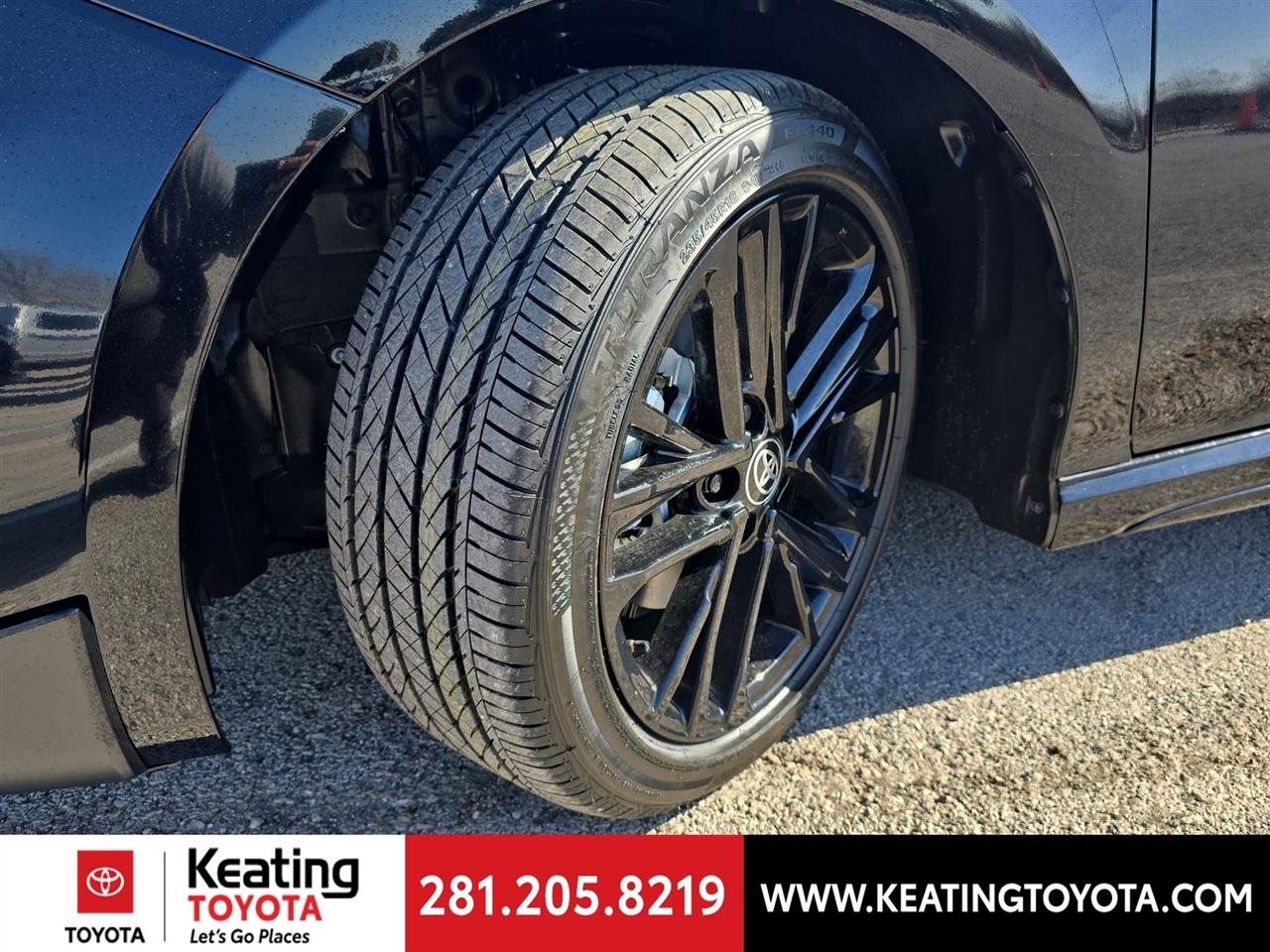 Toyota Camry Hybrid XLE 2026