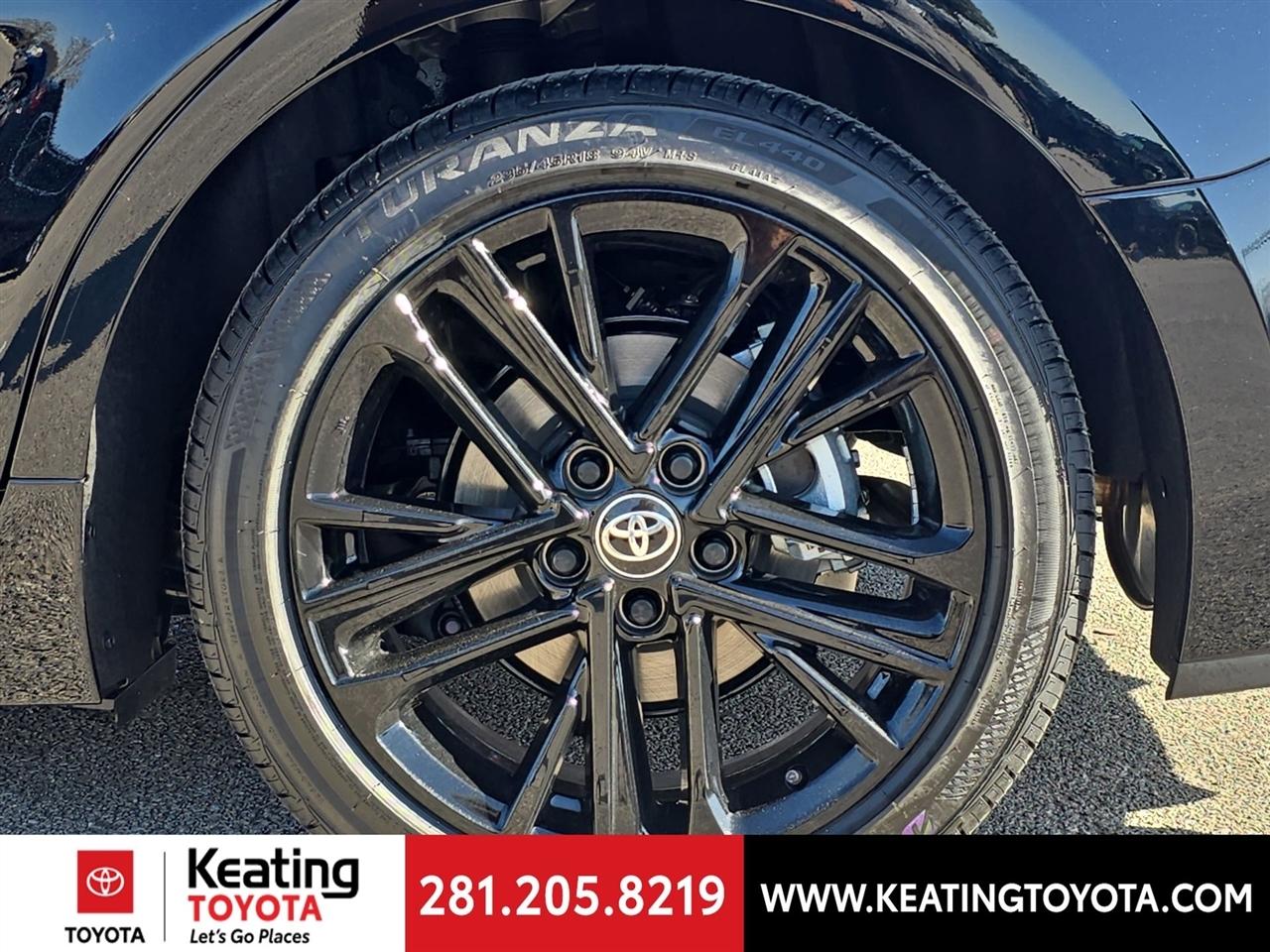 Toyota Camry Hybrid XLE 2026