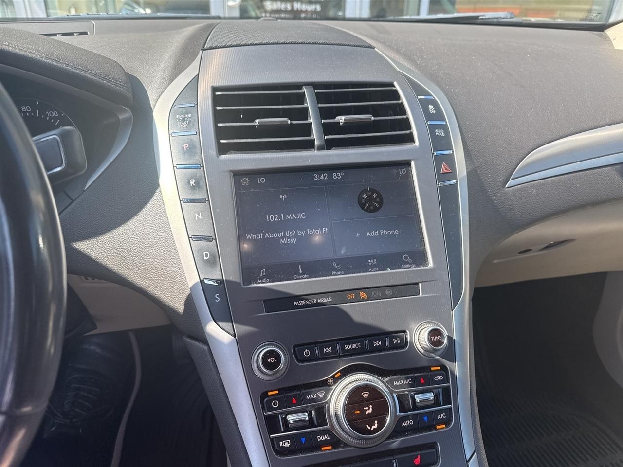 Lincoln MKZ Base 2019