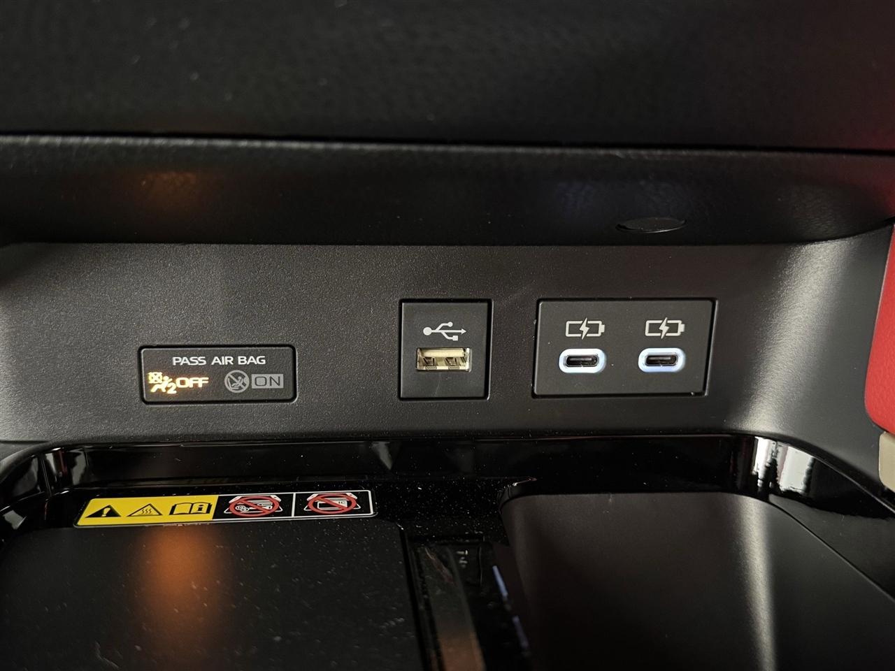 Toyota Camry Hybrid XLE 2026