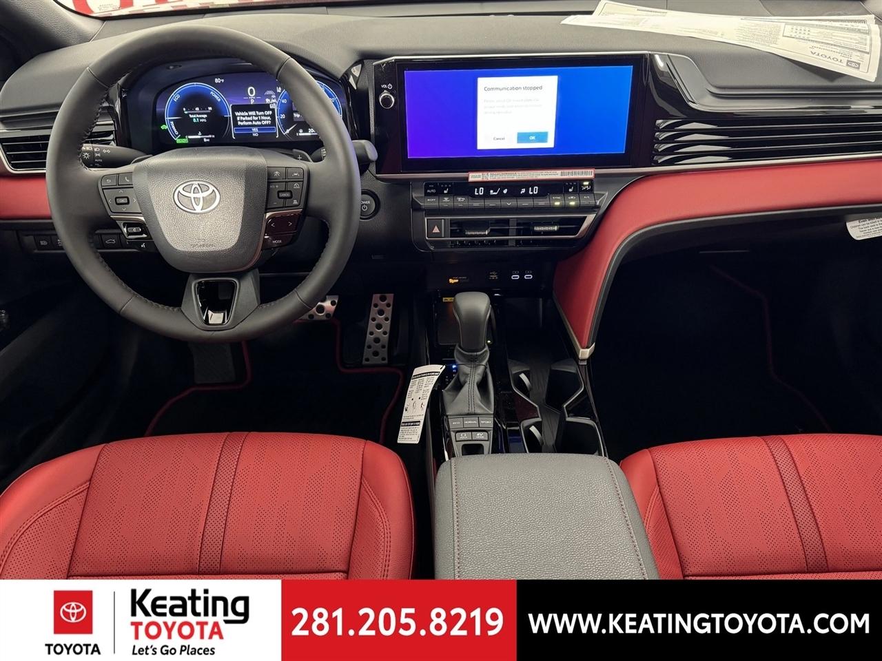 Toyota Camry Hybrid XLE 2026