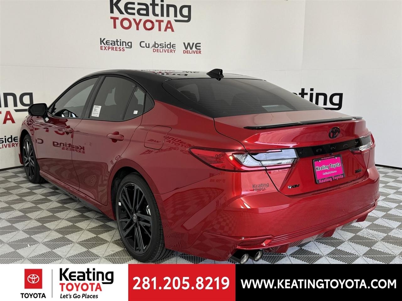 Toyota Camry Hybrid XLE 2026