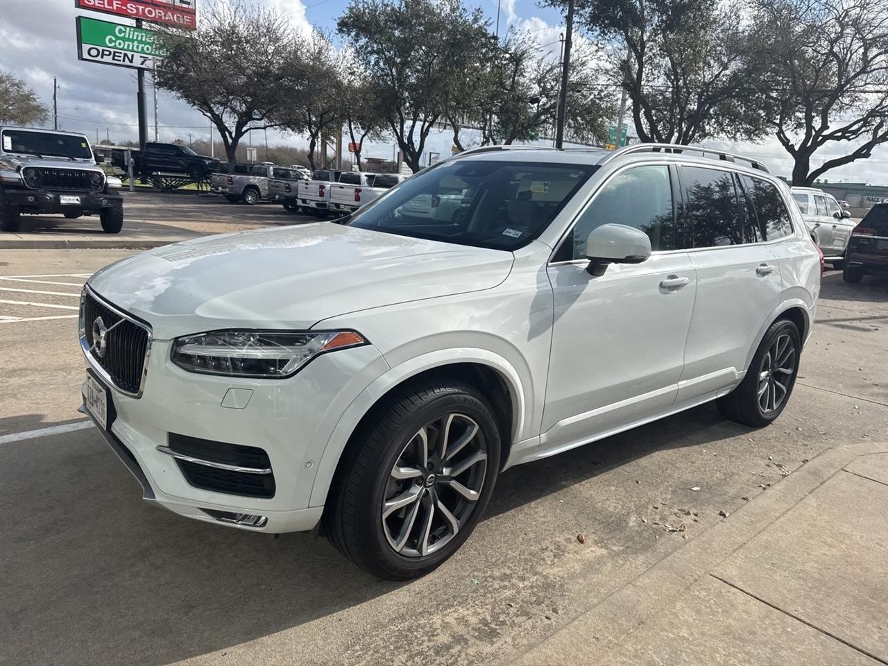 Volvo XC90 T6 Momentum AWD 2019