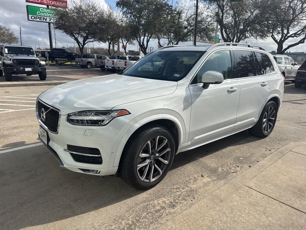 Volvo XC90 T6 Momentum AWD 2019