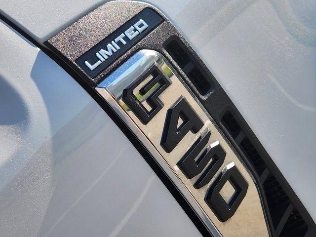 Ford F-450 SD XLT Crew Cab DRW 4WD 2024