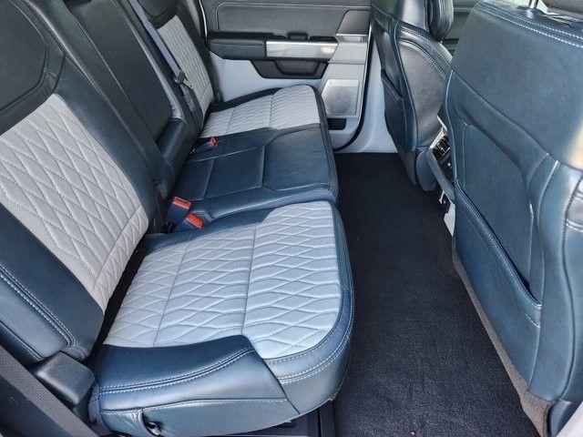 Ford F-450 SD XLT Crew Cab DRW 4WD 2024