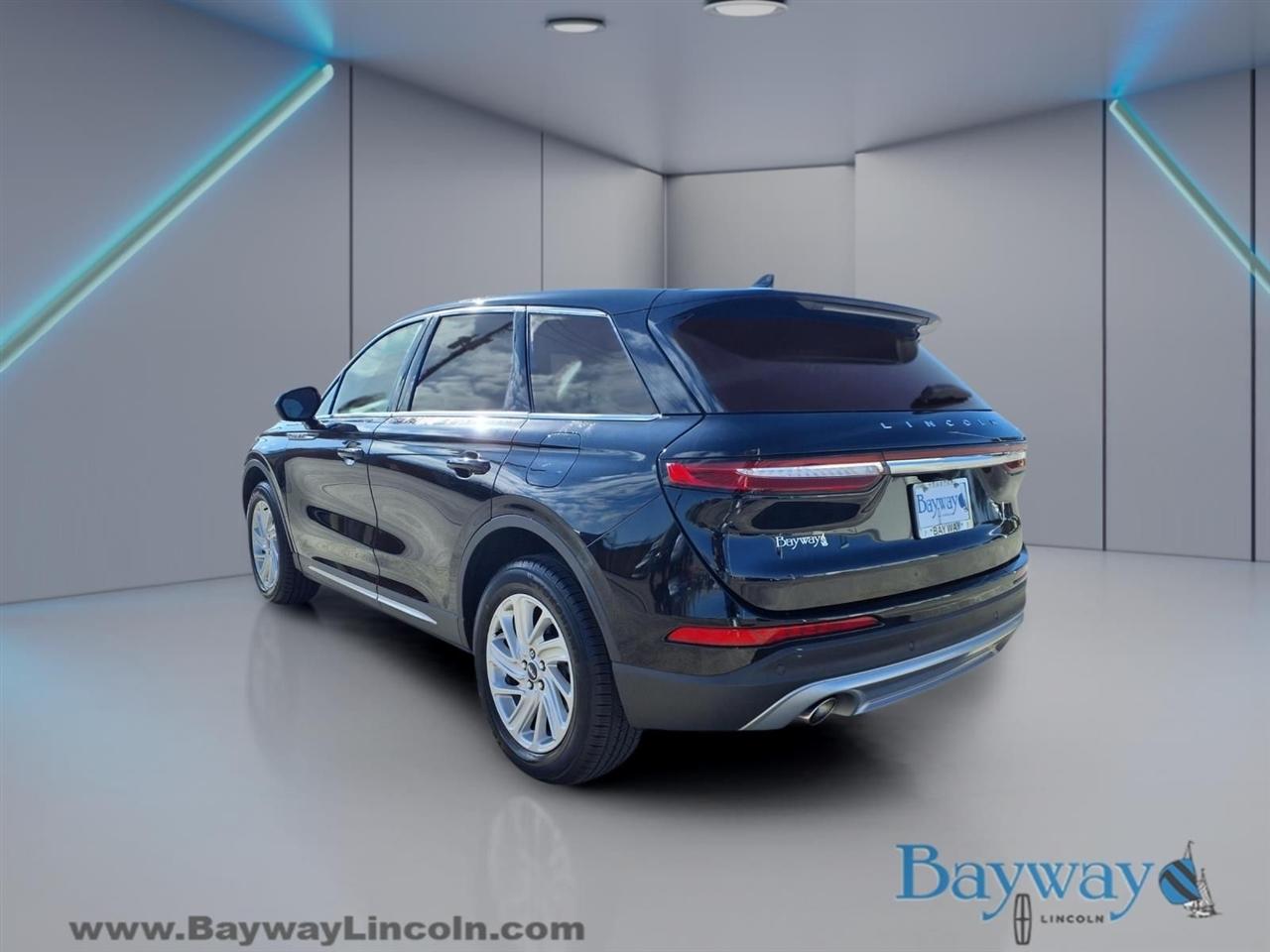 Lincoln Corsair Base 2023