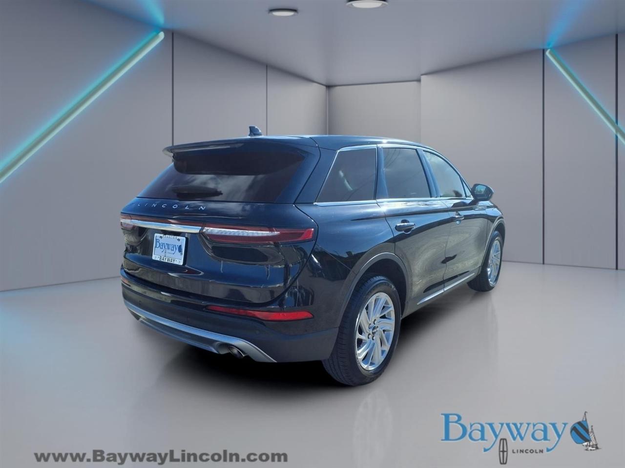 Lincoln Corsair Base 2023