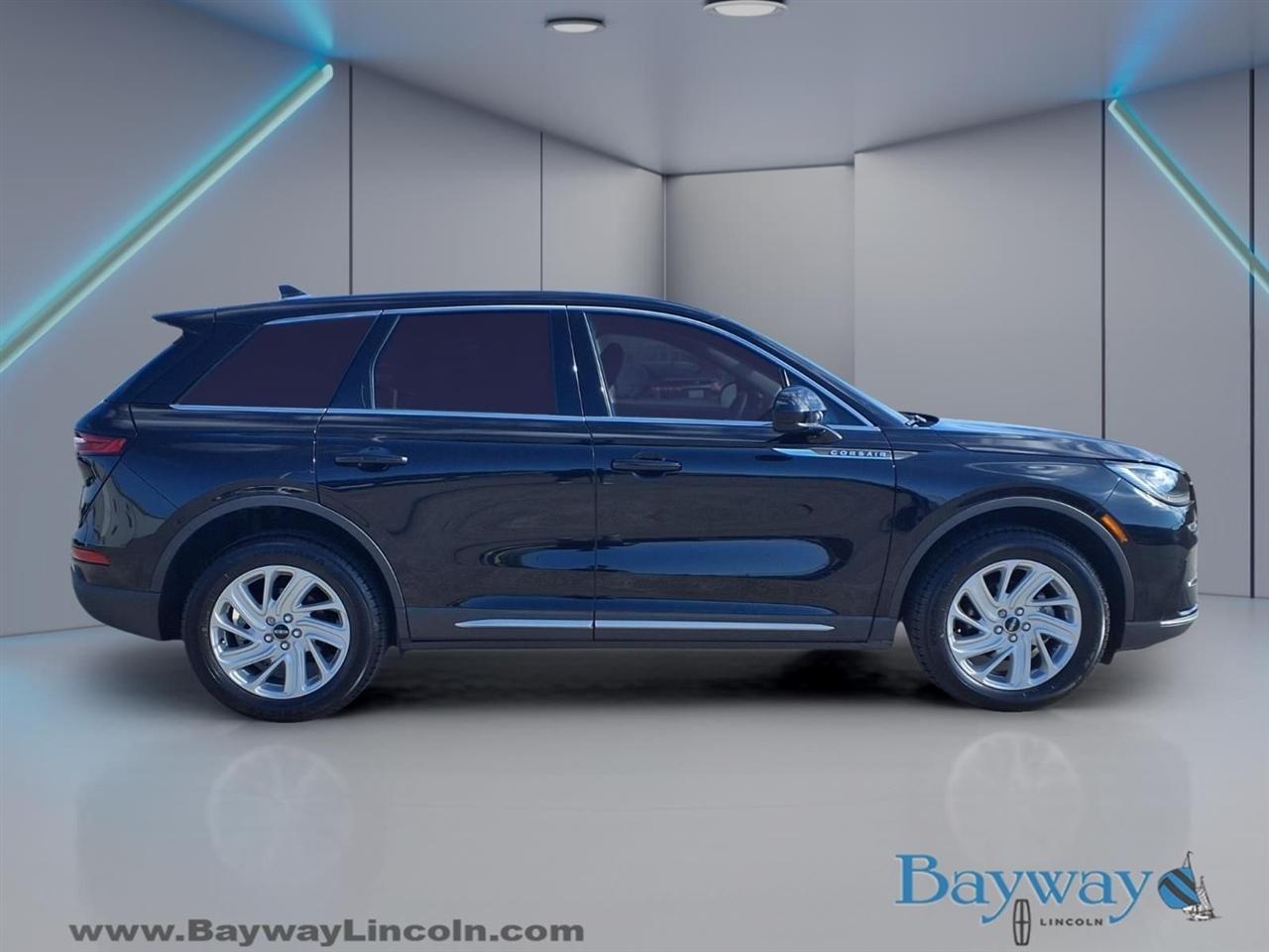 Lincoln Corsair Base 2023