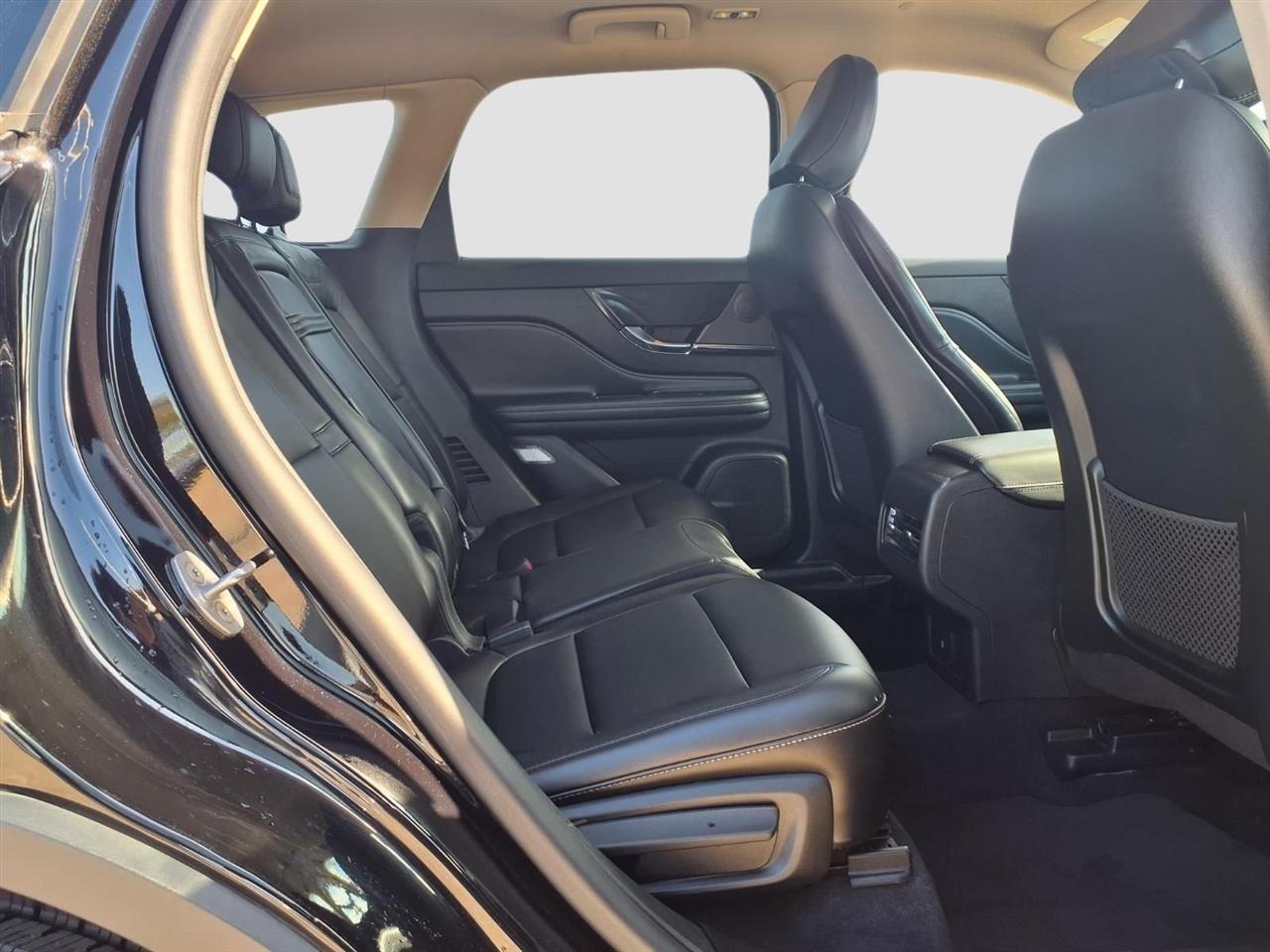 Lincoln Corsair Base 2023