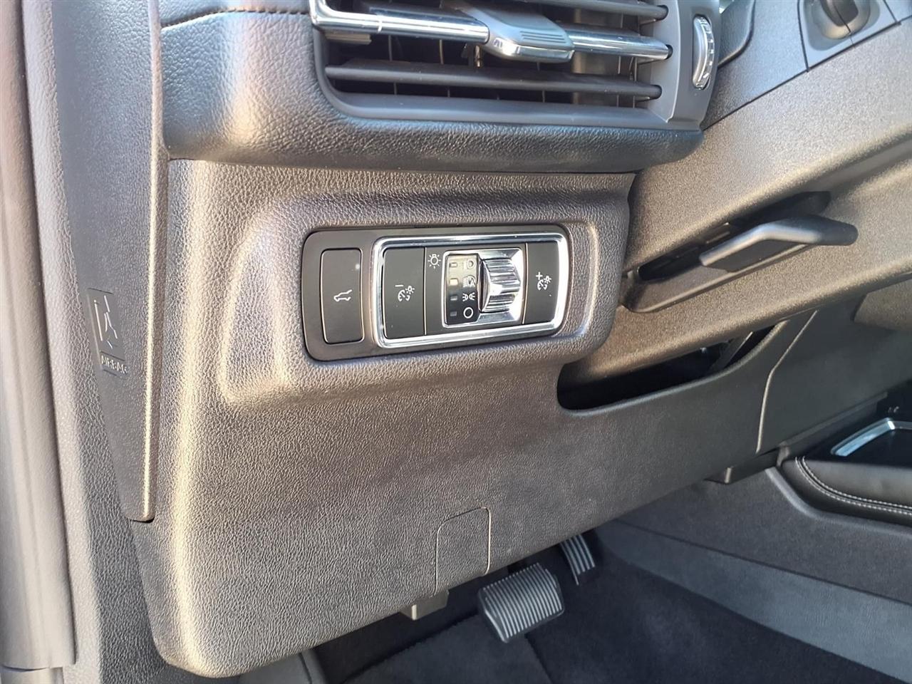 Lincoln Corsair Base 2023