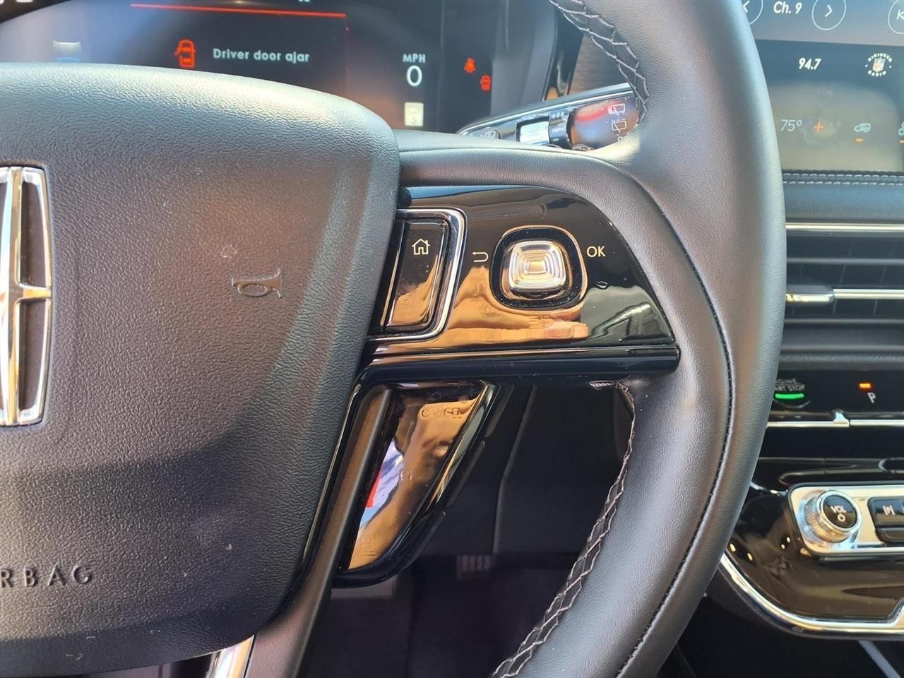 Lincoln Corsair Base 2023