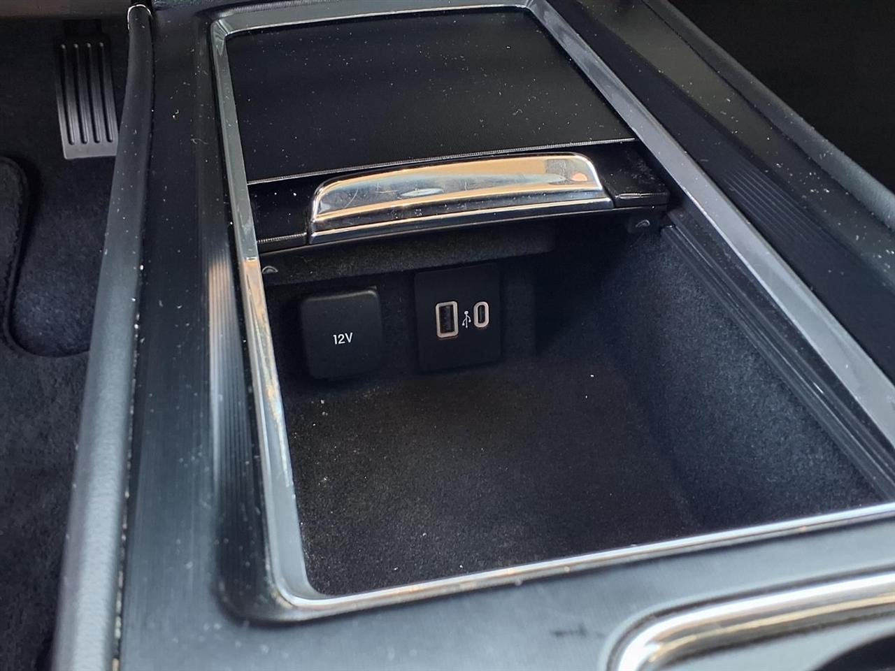 Lincoln Corsair Base 2023