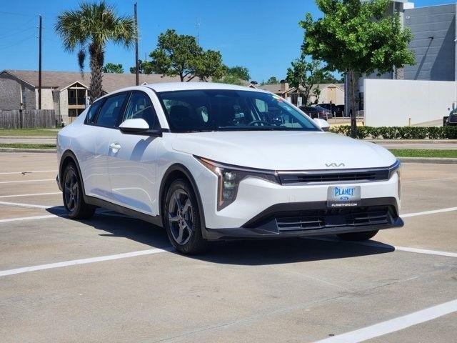 Kia K4 LXS 2025