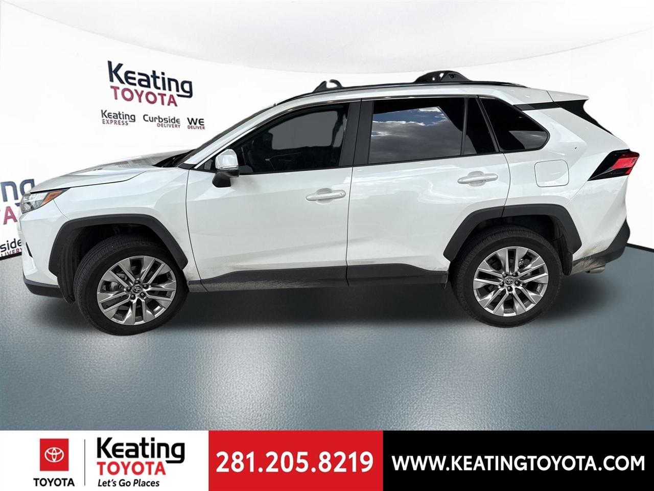 Toyota RAV4 XLE Premium 2025