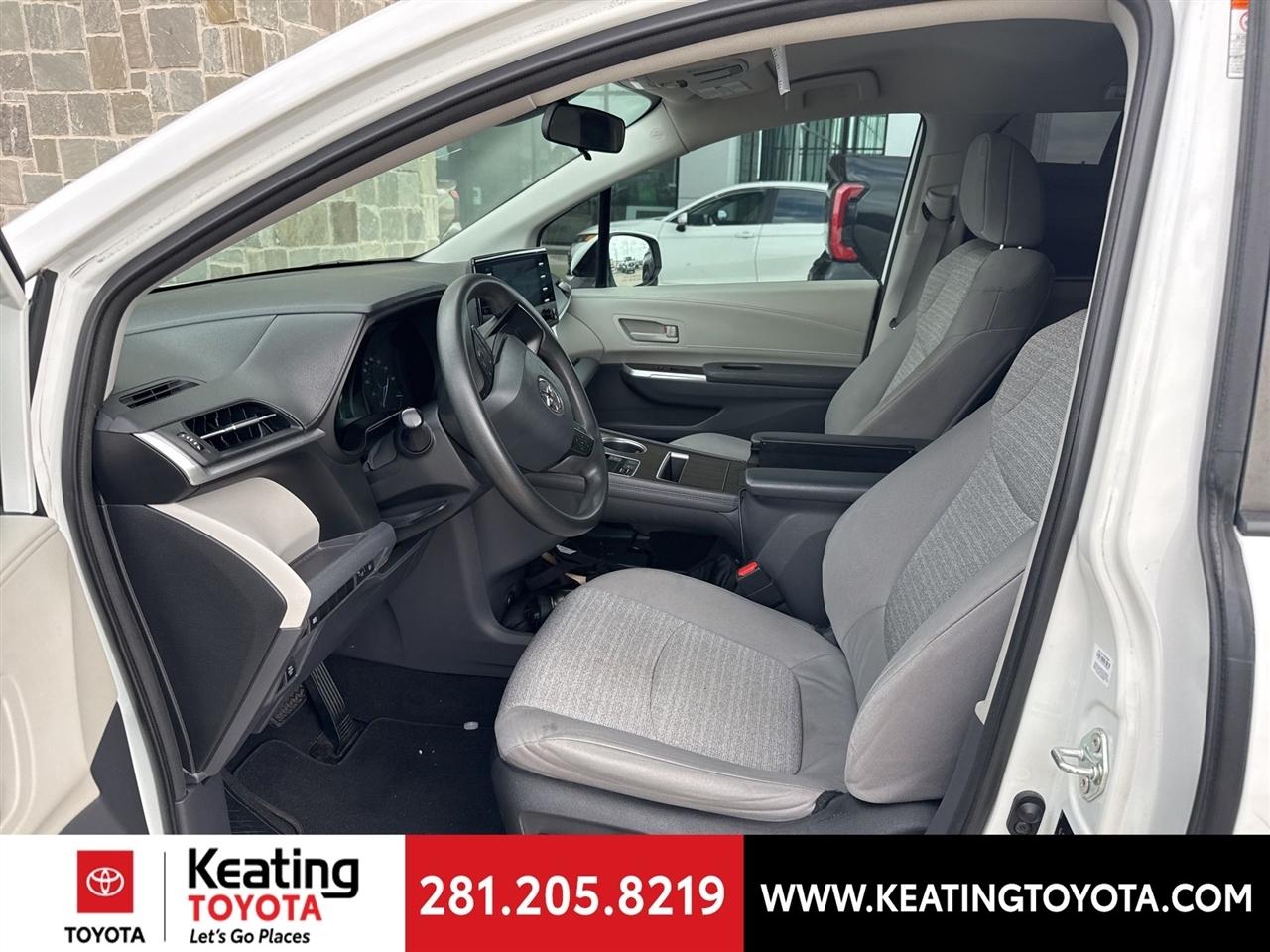 Toyota Sienna LE 8-Passenger 2022