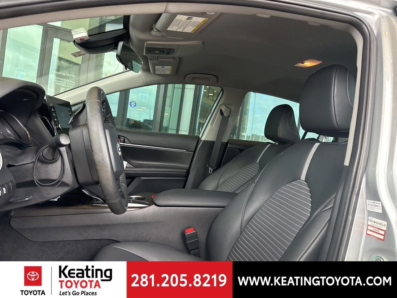 Toyota Camry SE 2024