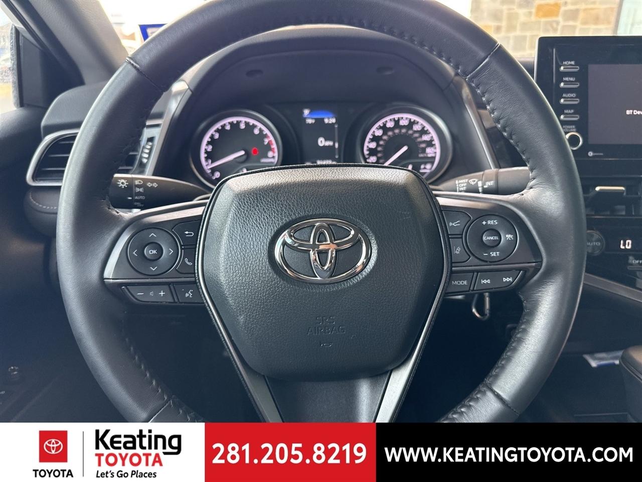 Toyota Camry SE 2024