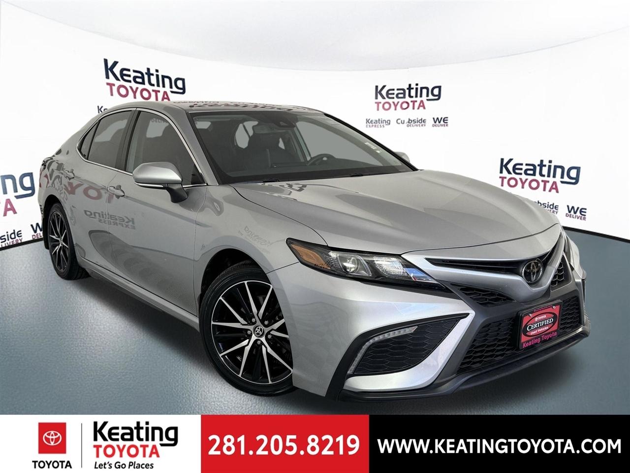 Toyota Camry SE 2024