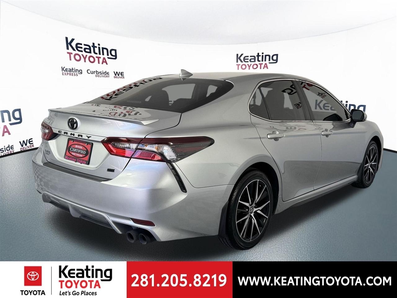 Toyota Camry SE 2024