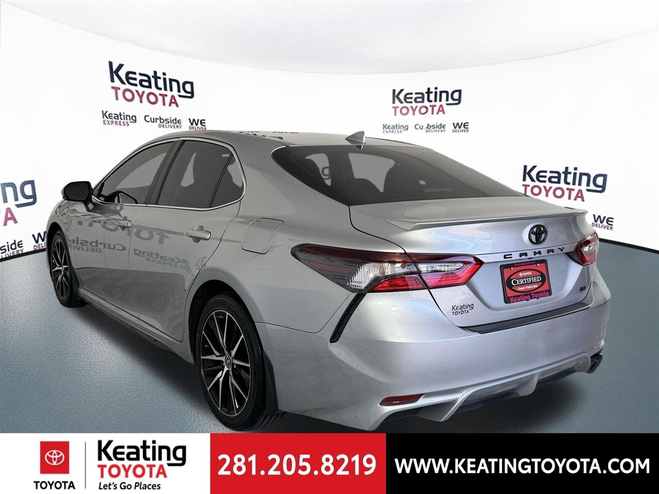 Toyota Camry SE 2024