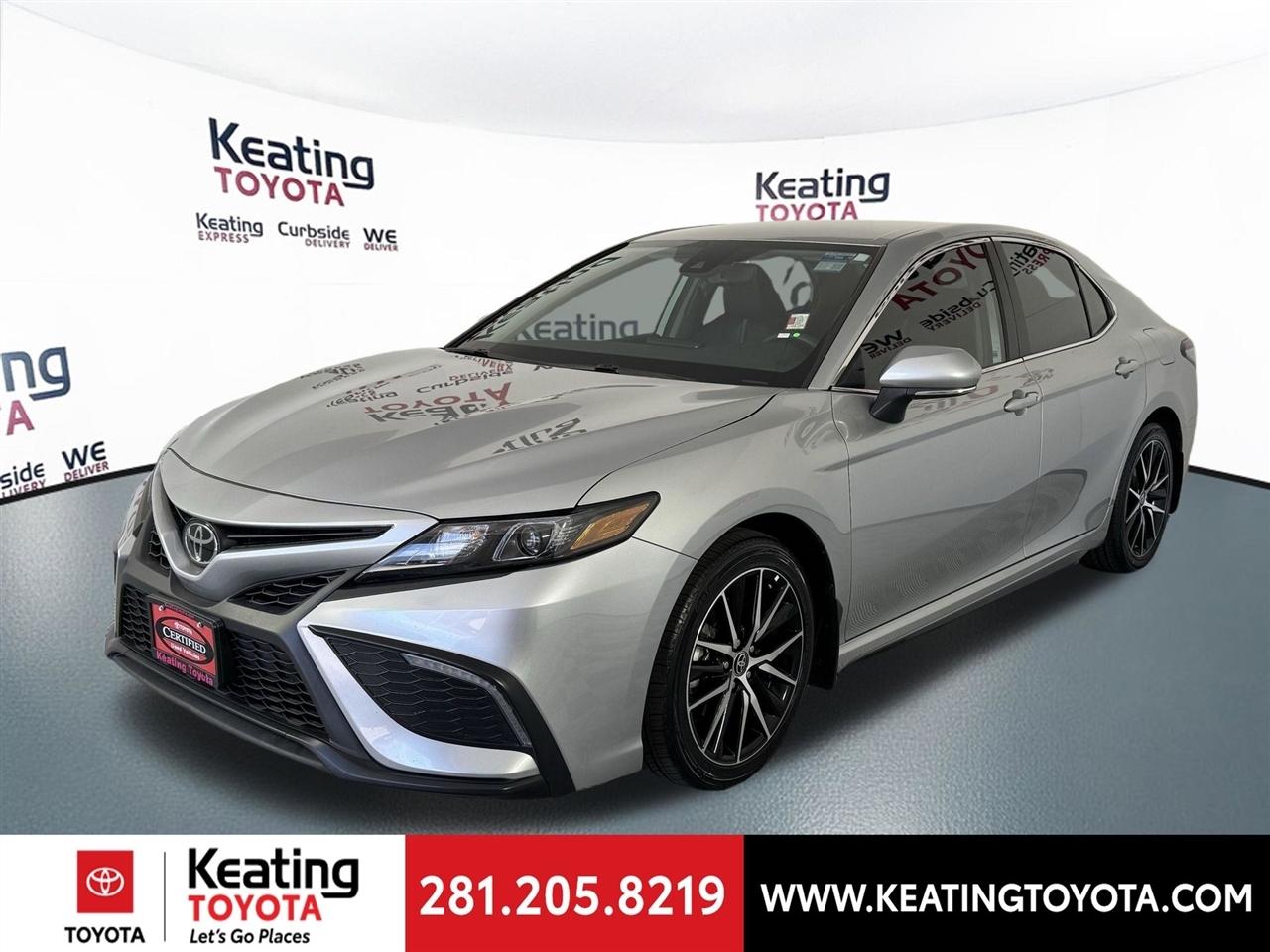 Toyota Camry SE 2024