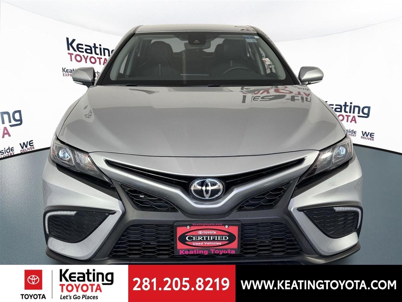 Toyota Camry SE 2024