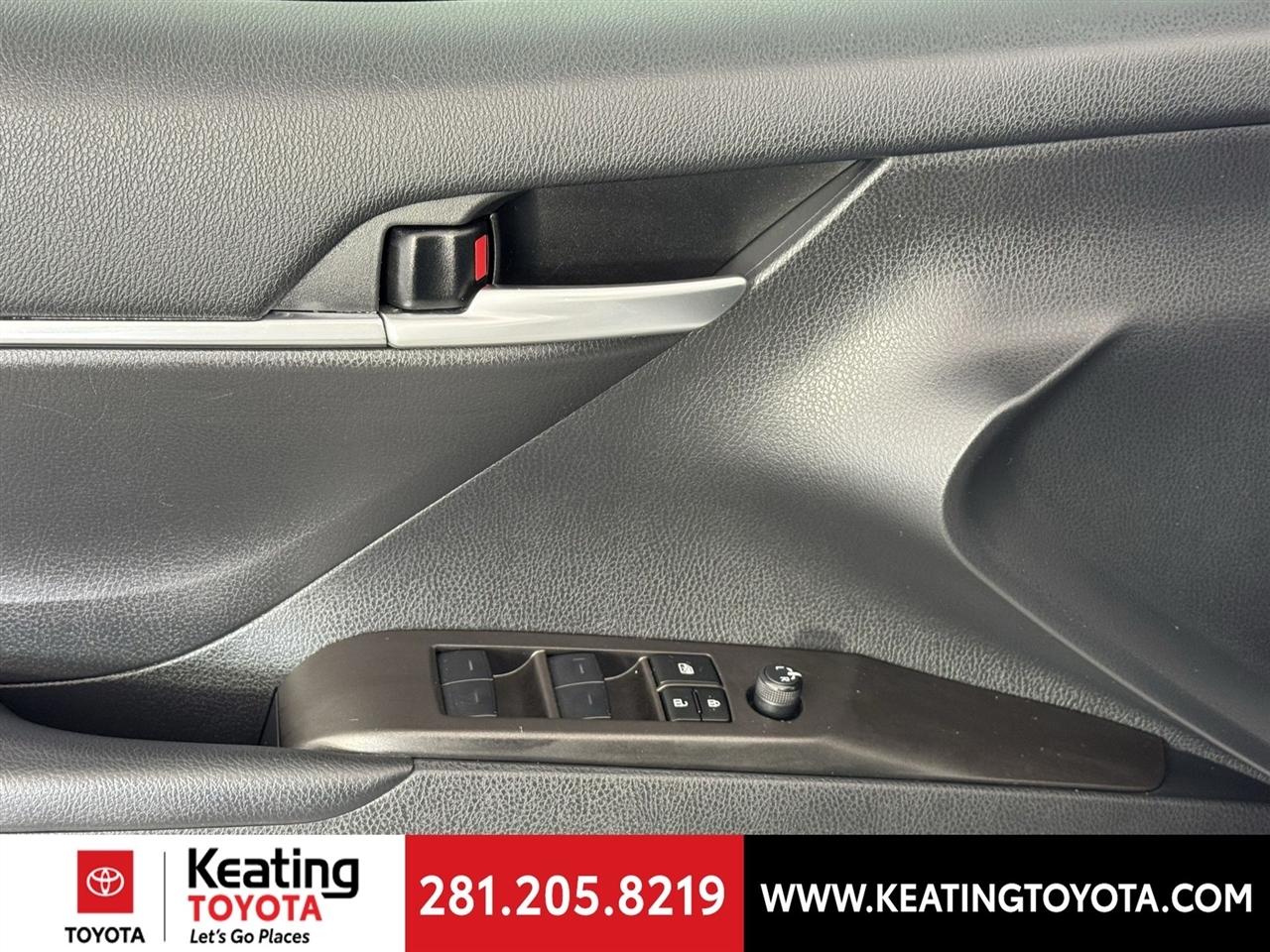 Toyota Camry SE 2024