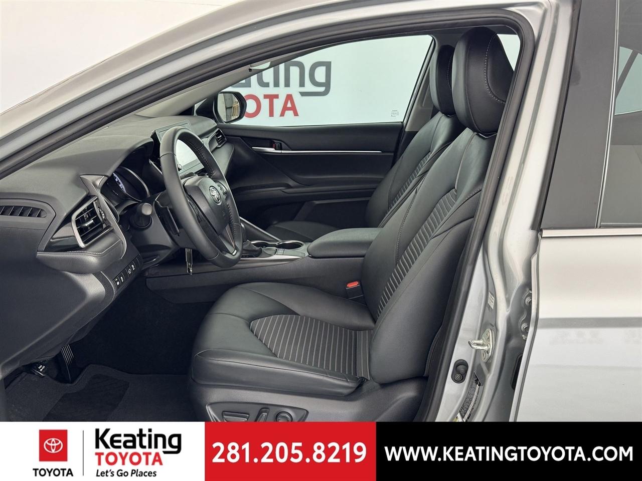 Toyota Camry SE 2024