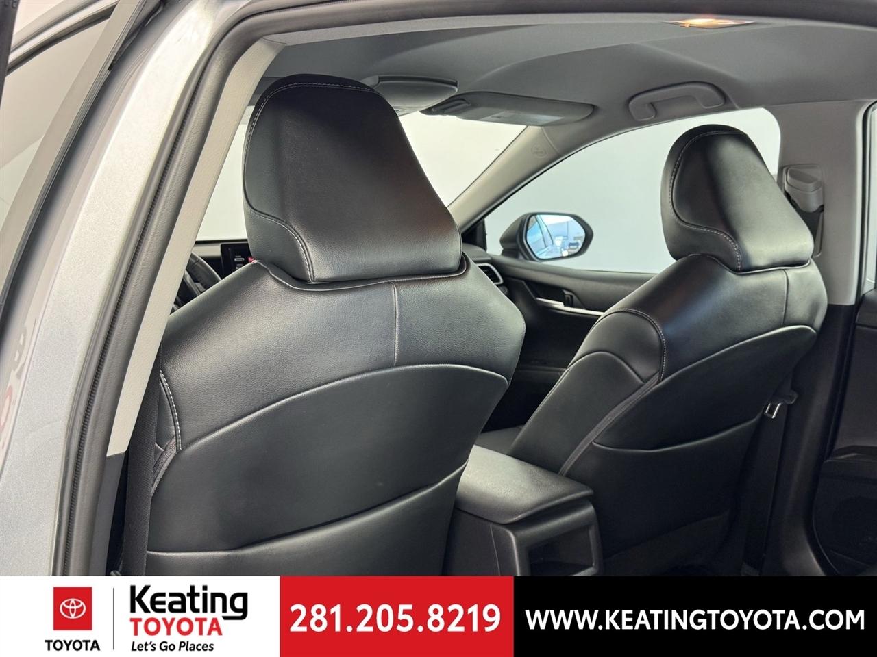 Toyota Camry SE 2024