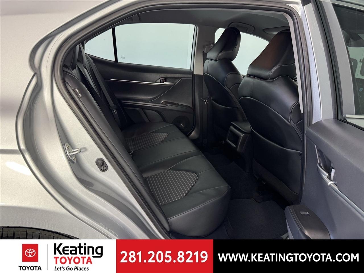 Toyota Camry SE 2024