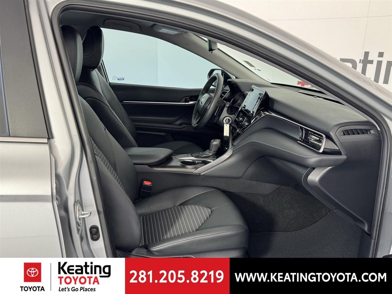 Toyota Camry SE 2024