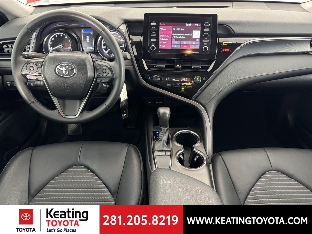 Toyota Camry SE 2024