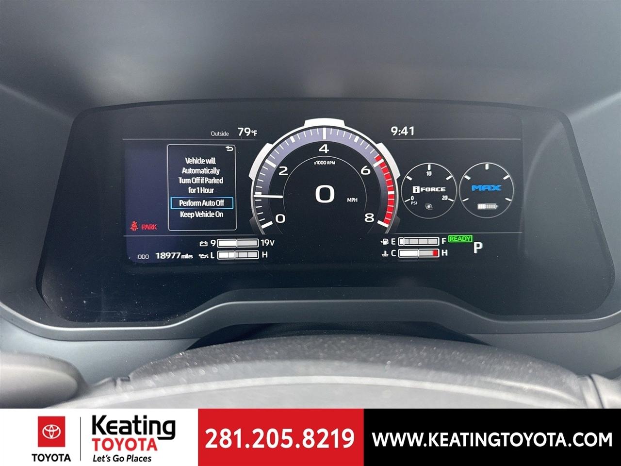 Toyota Tundra Platinum CrewMax 4WD Hybrid 2025