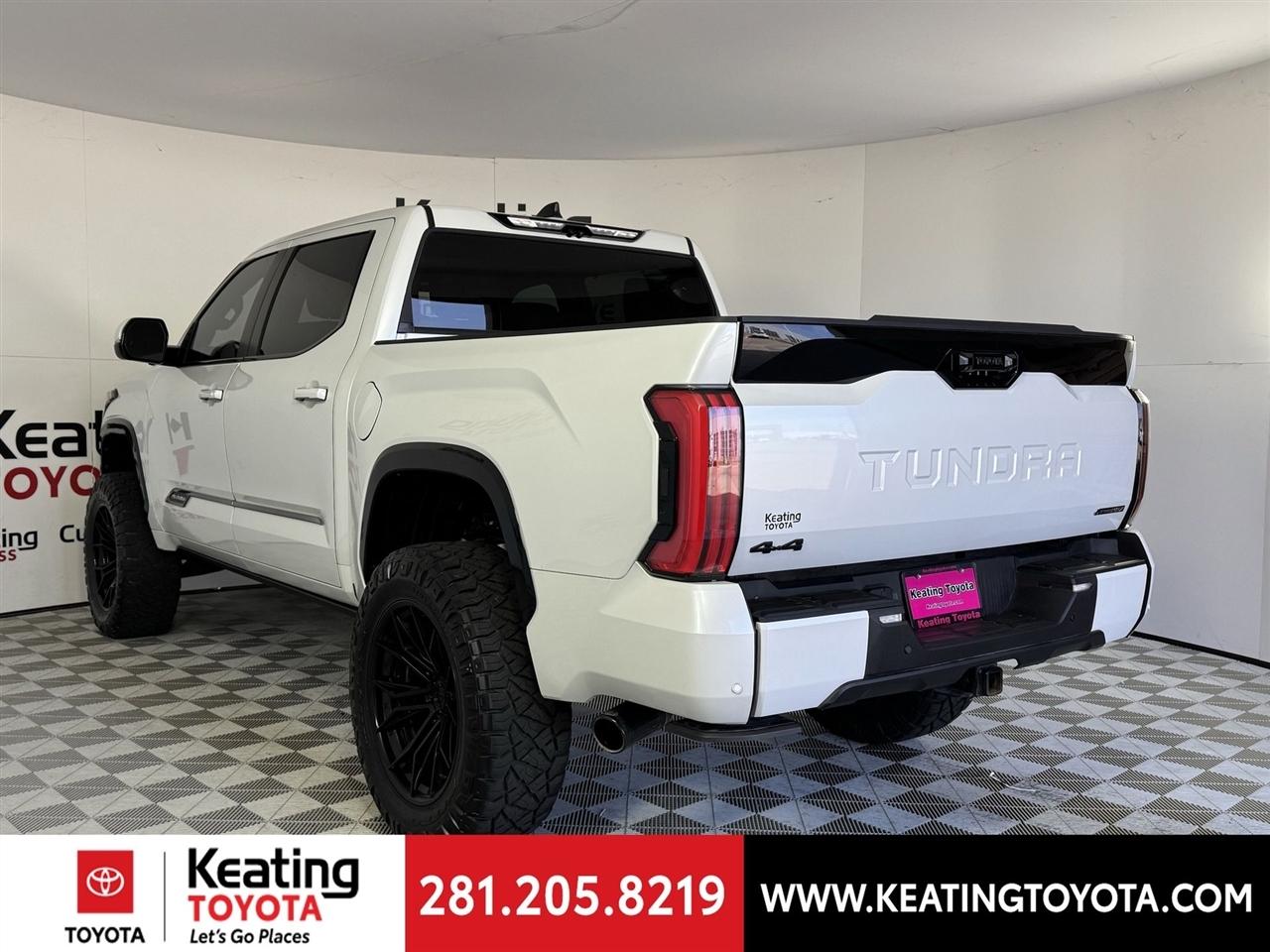 Toyota Tundra Platinum CrewMax 4WD Hybrid 2025