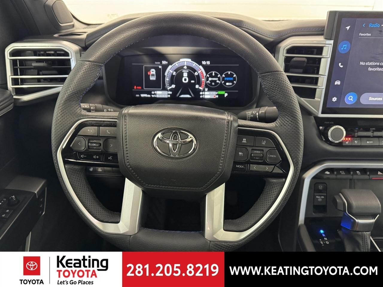 Toyota Tundra Platinum CrewMax 4WD Hybrid 2025