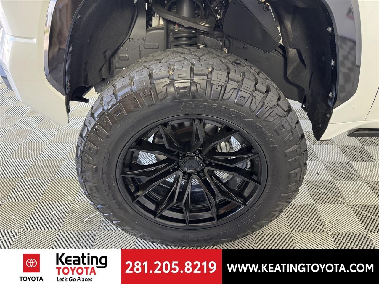 Toyota Tundra Platinum CrewMax 4WD Hybrid 2025