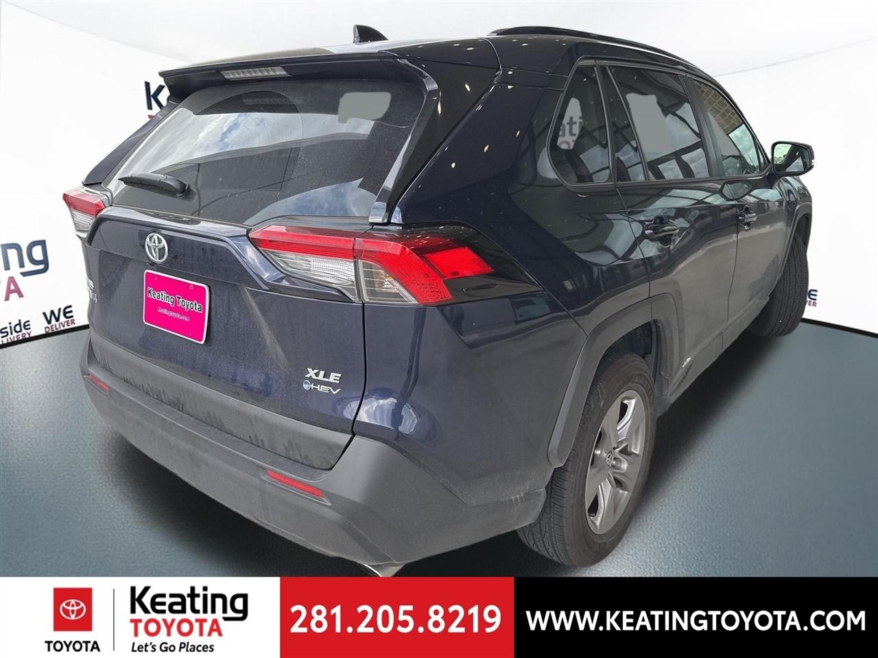 Toyota RAV4 Hybrid XLE 2025